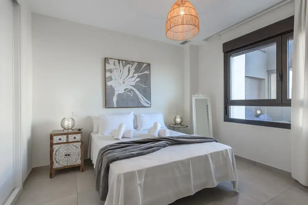 New Apartment With Sea Views