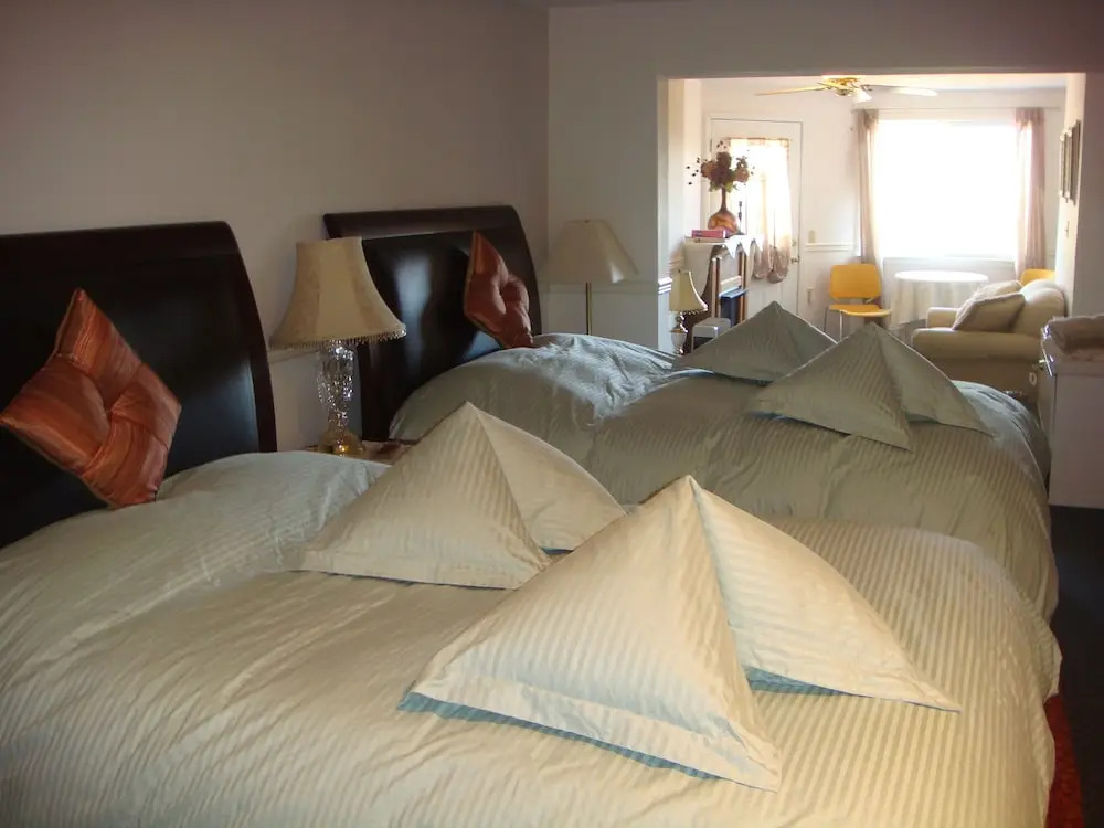 Pikes Peak Paradise Bed and Breakfast
