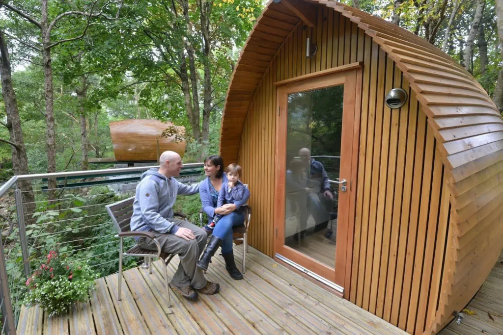 RiverBeds - Luxury Wee Lodges with Hot Tubs
