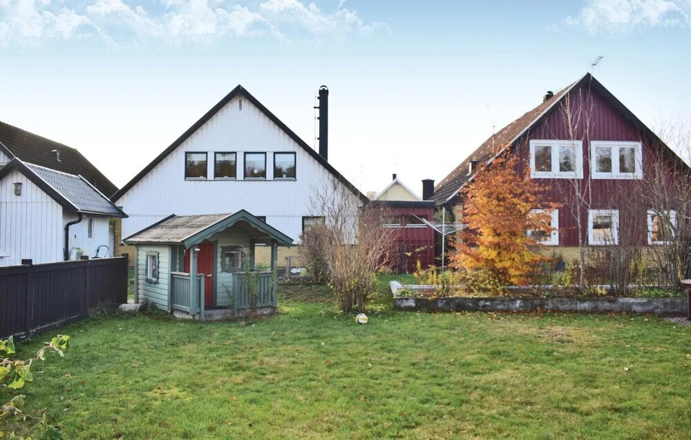 Beautiful Home in Gislaved With 4 Bedrooms and Wifi