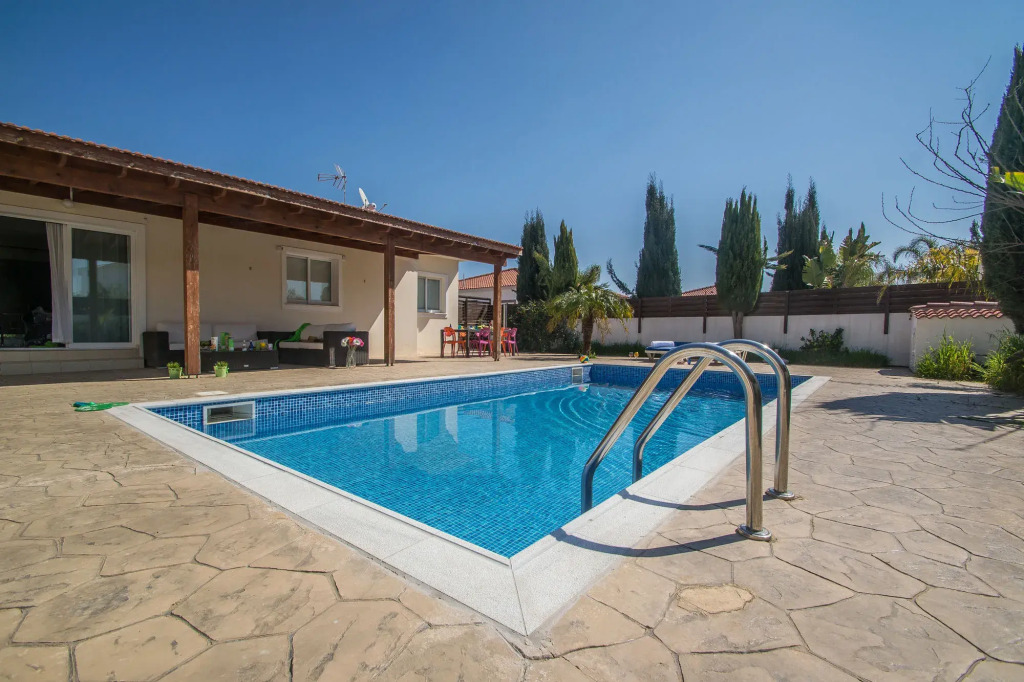 Sunset Villa private complex heated pool