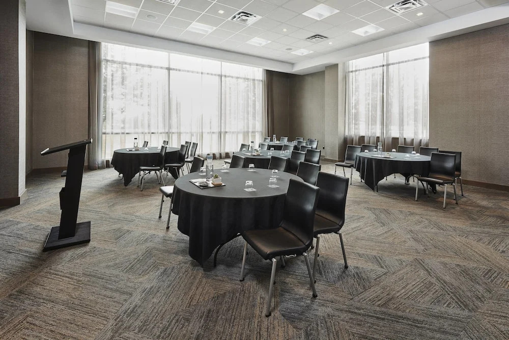 AC Hotel by Marriott Cincinnati at The Banks