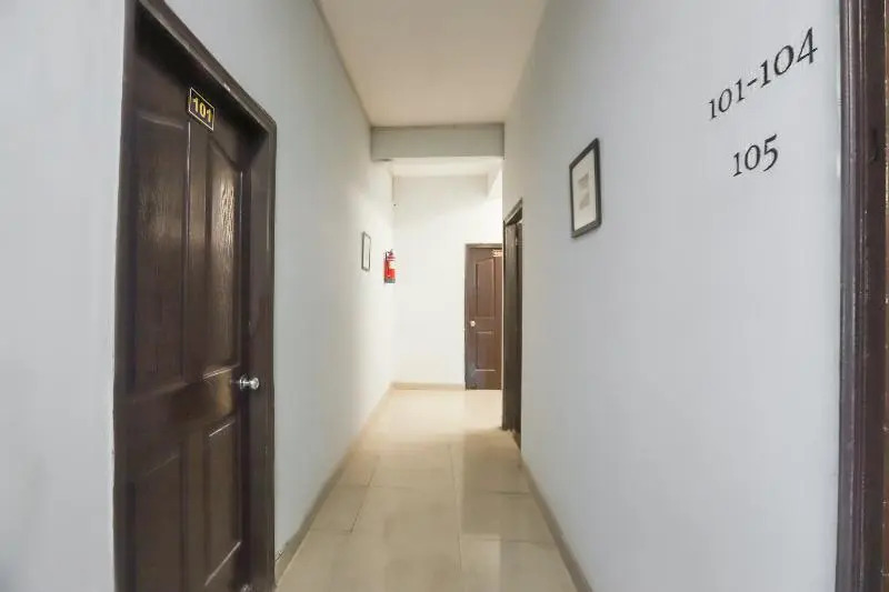 OYO 70620 Golden Villa