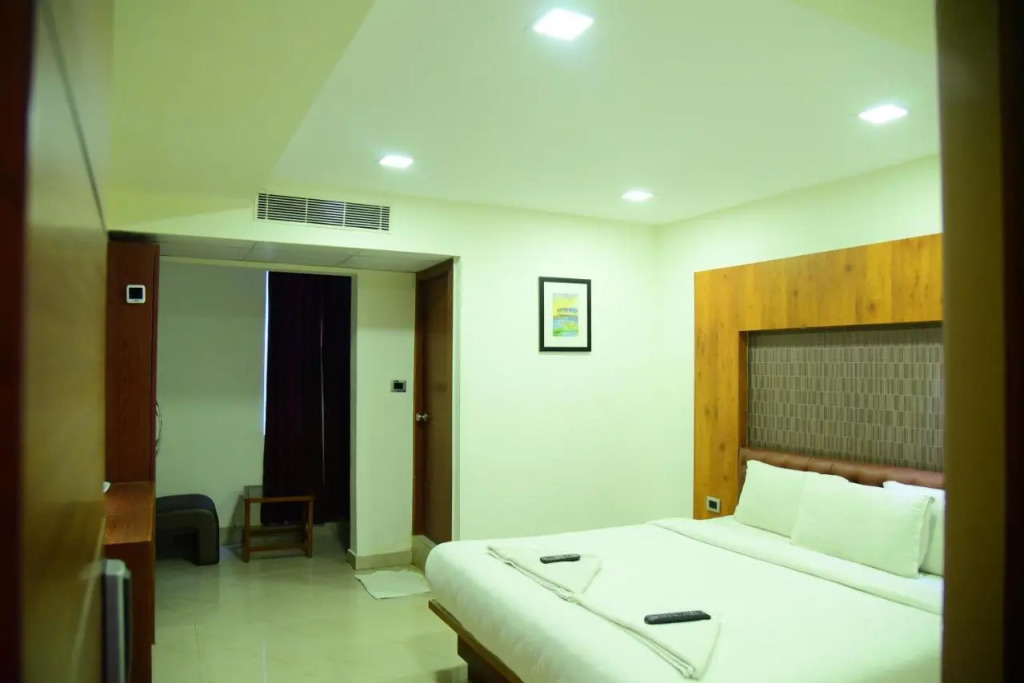 Hotel Adya Classsic