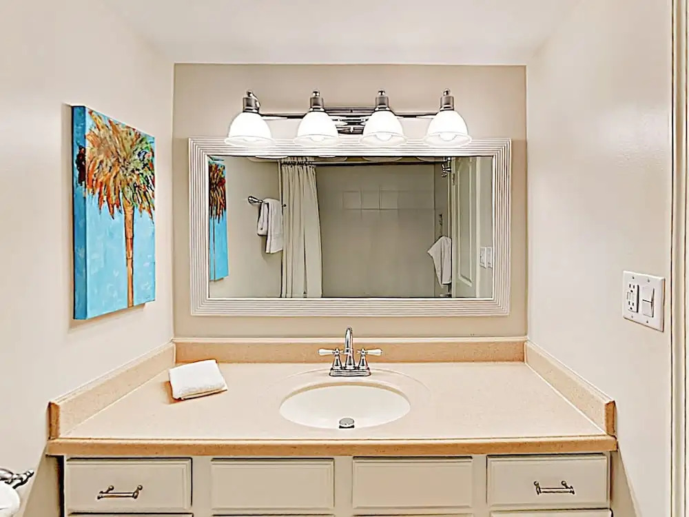 New Listing! Plush W/ Pool & Ocean Views 2 Bedroom Condo