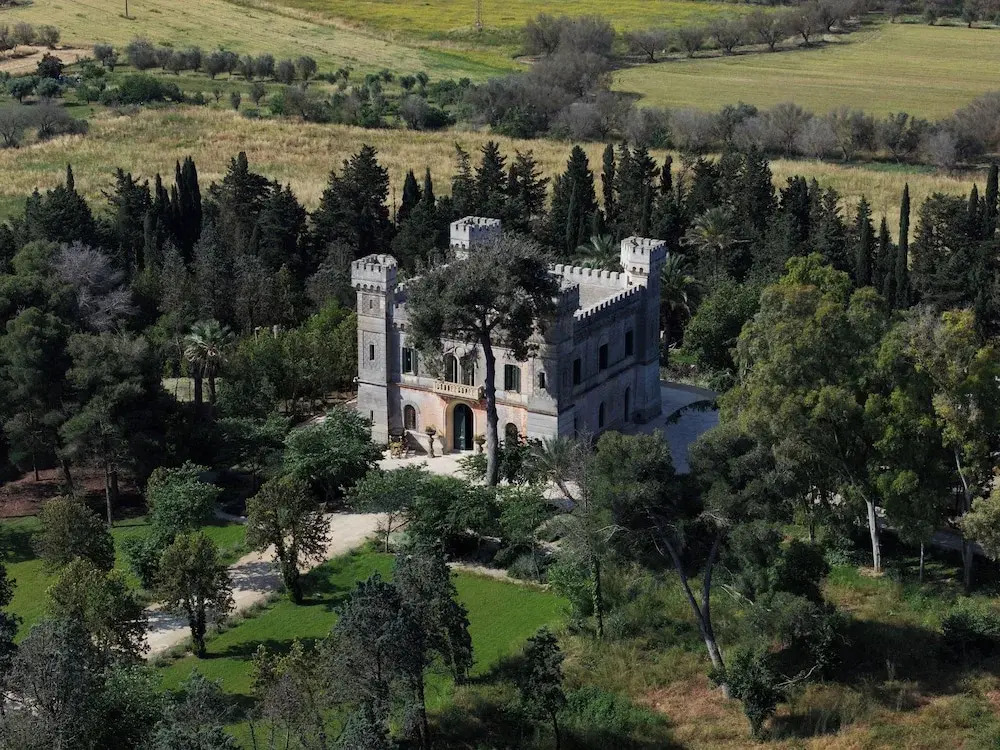 Castle Elvira-Tower & Masseria