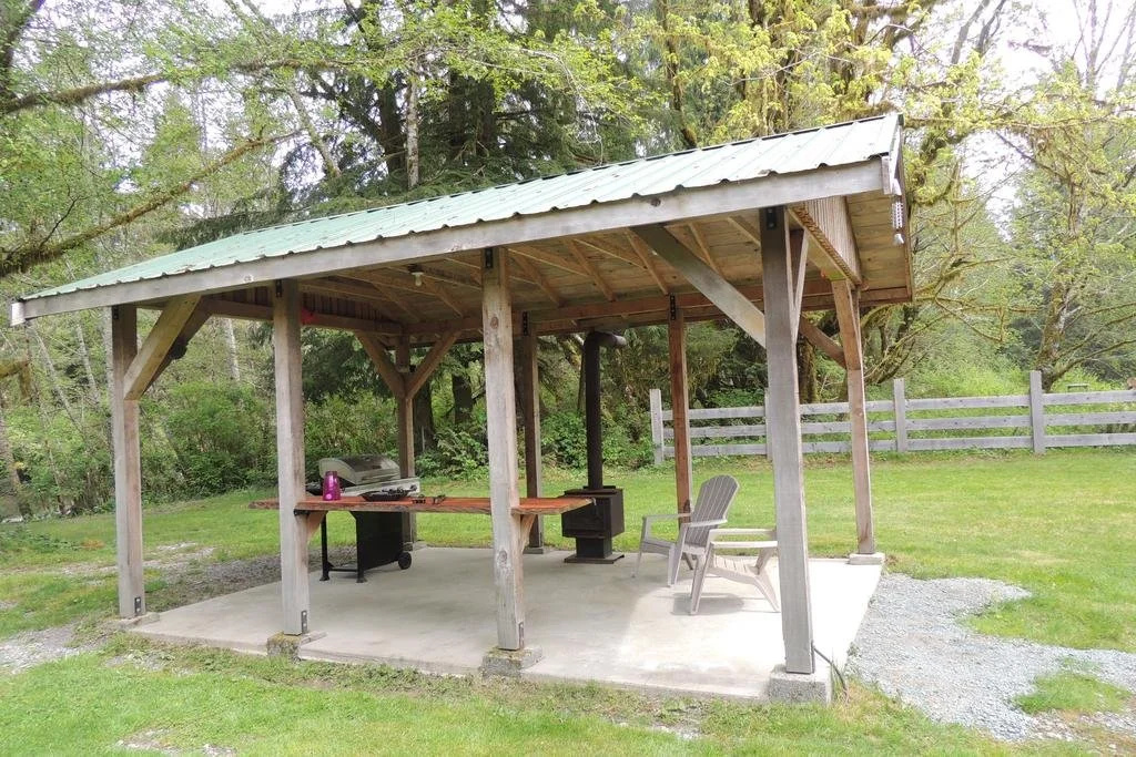 Remote Renfrew Riverside Retreat