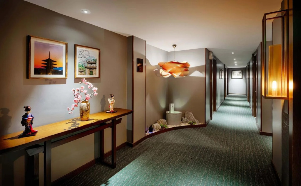 Silverland Sakyo Hotel