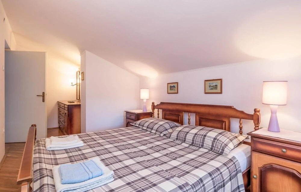 Stunning Apartment in Lovran With 1 Bedrooms and Wifi