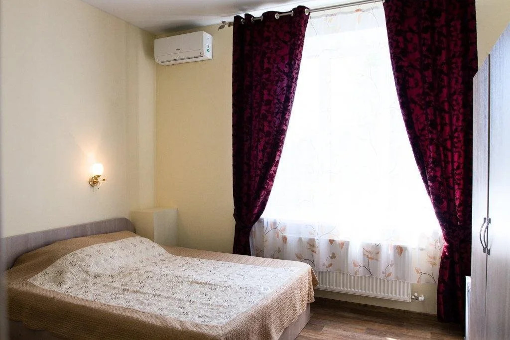 Check Inn Hotel&Hostel