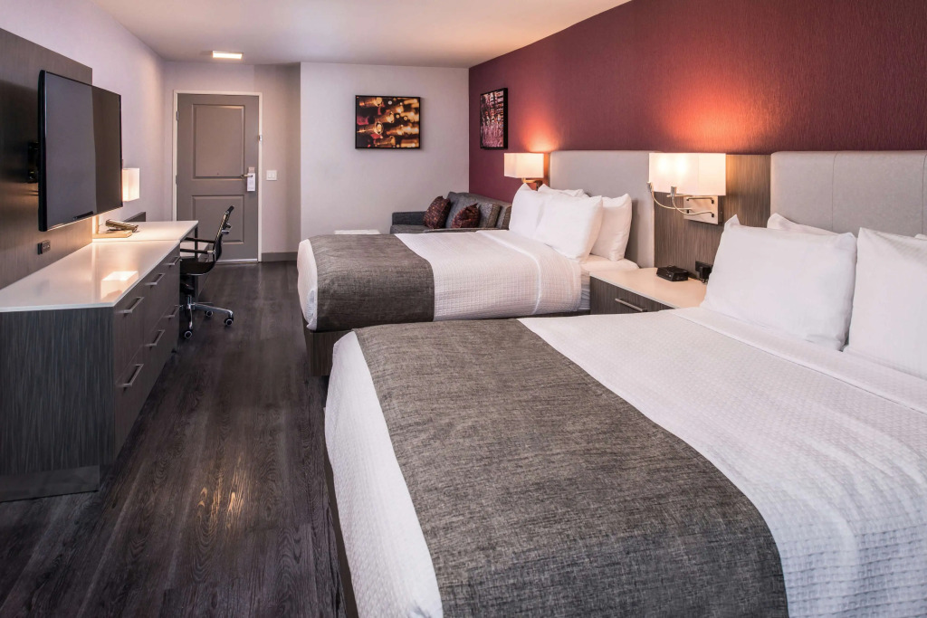 Best Western Plus Temecula Wine Country Hotel & Suites
