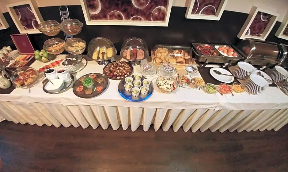 BNC Hotel - Restaurant - Bowling