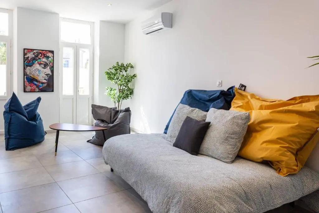 MaxBnb - CLIMATISÉ - Grand Studio 37m2 & terrasse 30m2 - Est