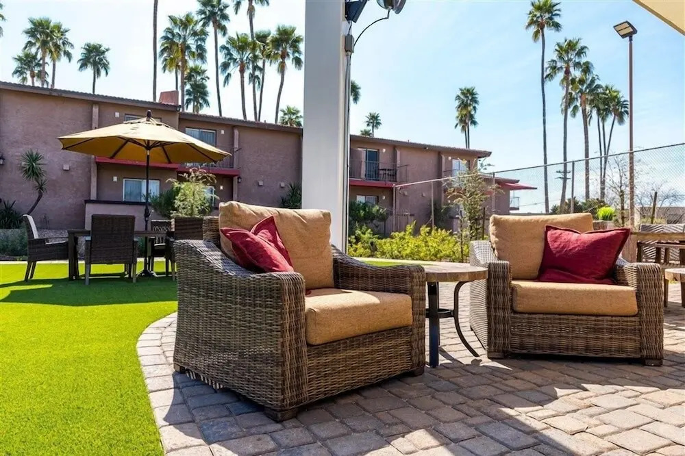 145 Fully Furnished 1BR Suite-Pet Friendly! by RedAwning