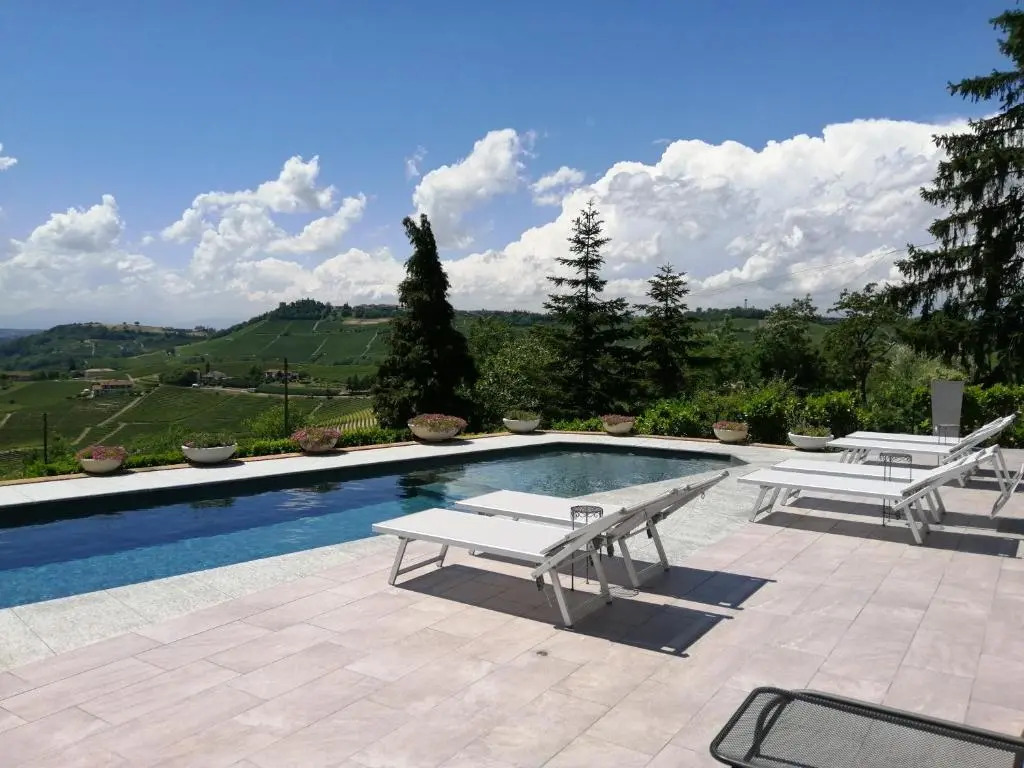 Réva Residences and Pool