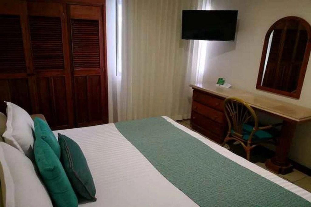Hotel Playa Marina