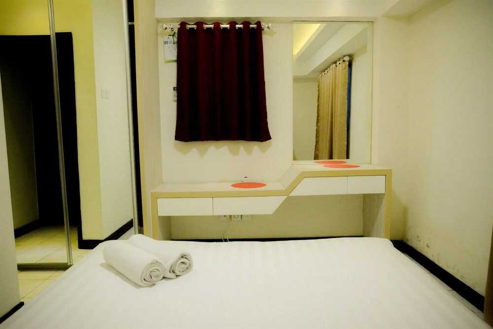2 Bedrooms The Wave Kuningan Apartment by Travelio