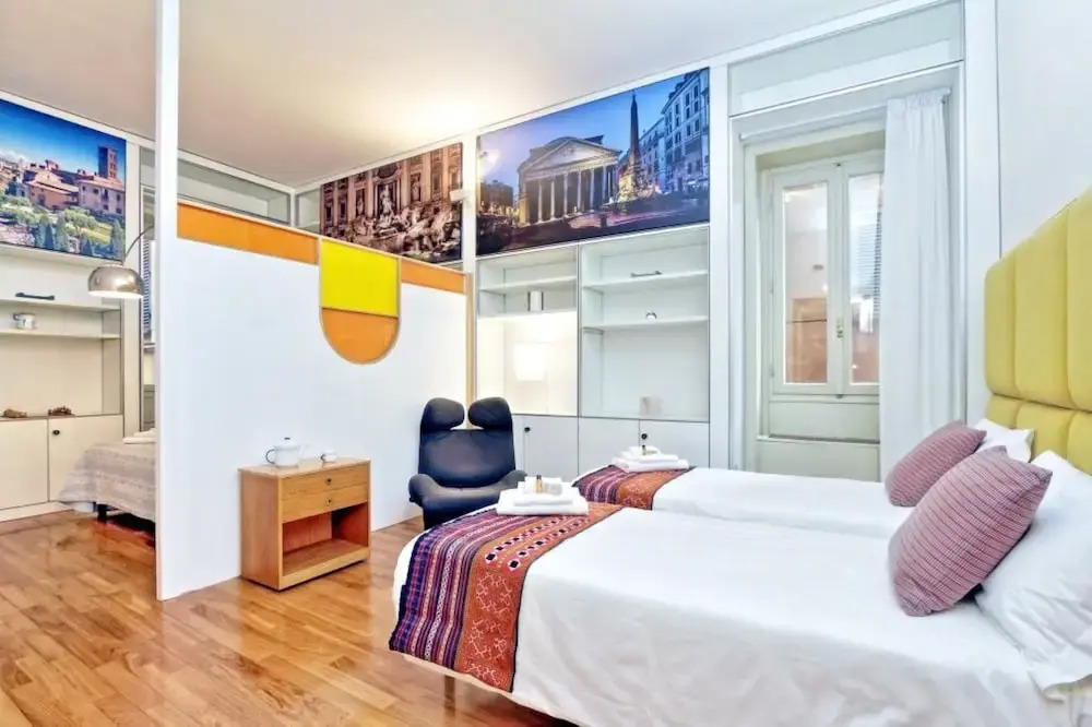 Spacious Modern Loft Steps from Trevi Fountain