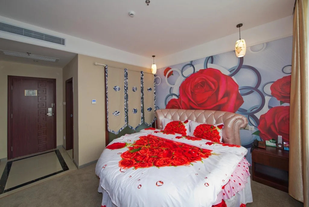 Huayang Hotel