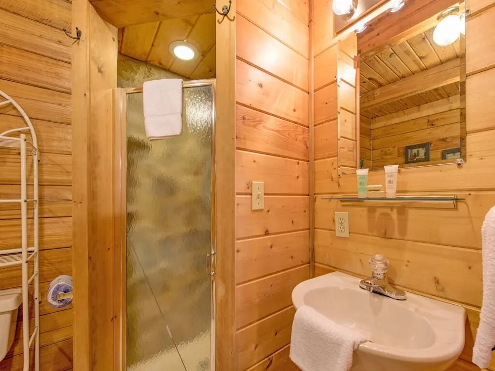Mountain Top View, 4 Bedrooms, Sleeps 10, Arcade, Hot Tub, Air Hockey