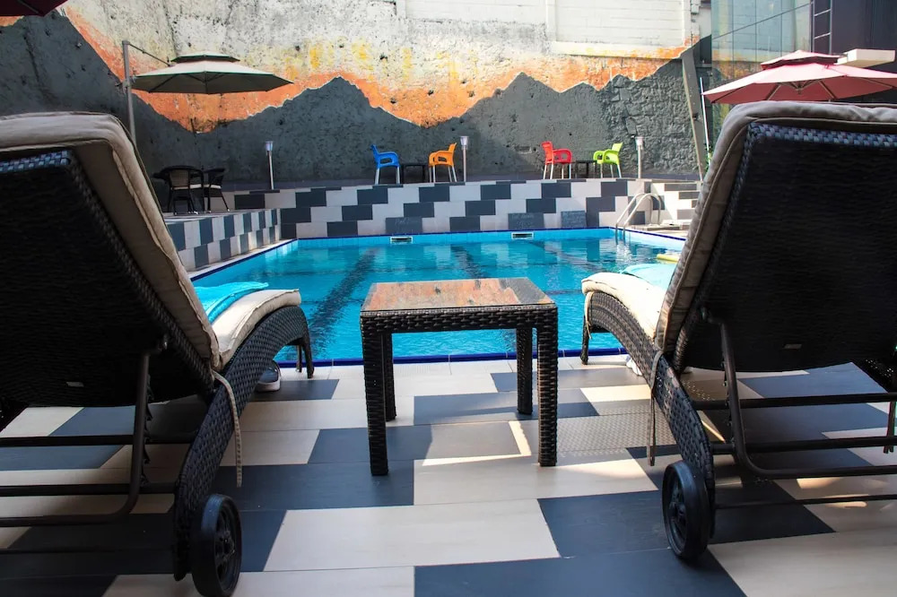 Cozy safari hotel by Signature