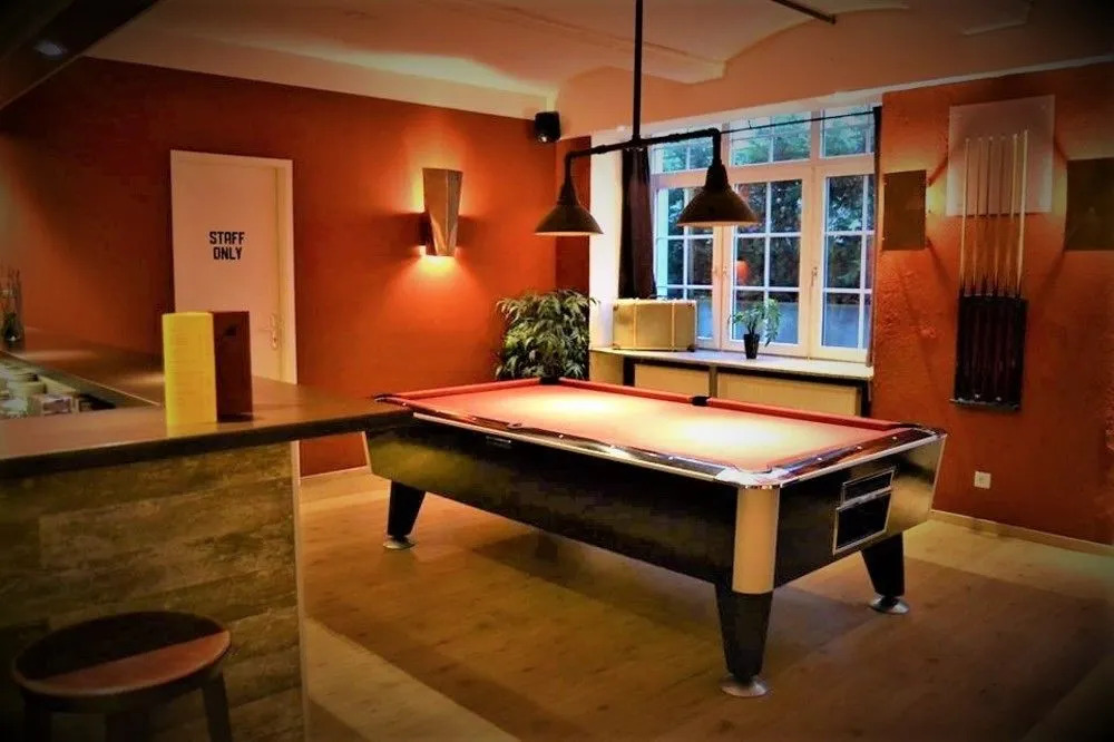 Singer109 Hostel, Hotel & Apartment