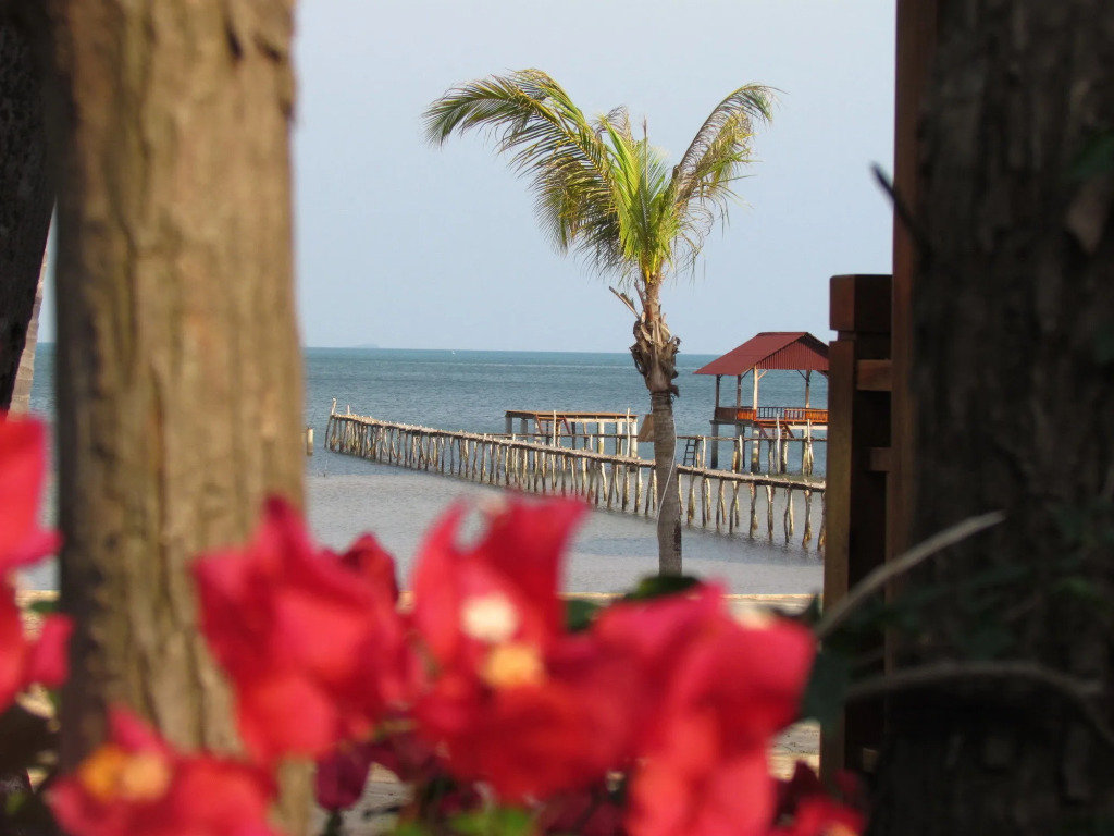 Mango Beach Resort