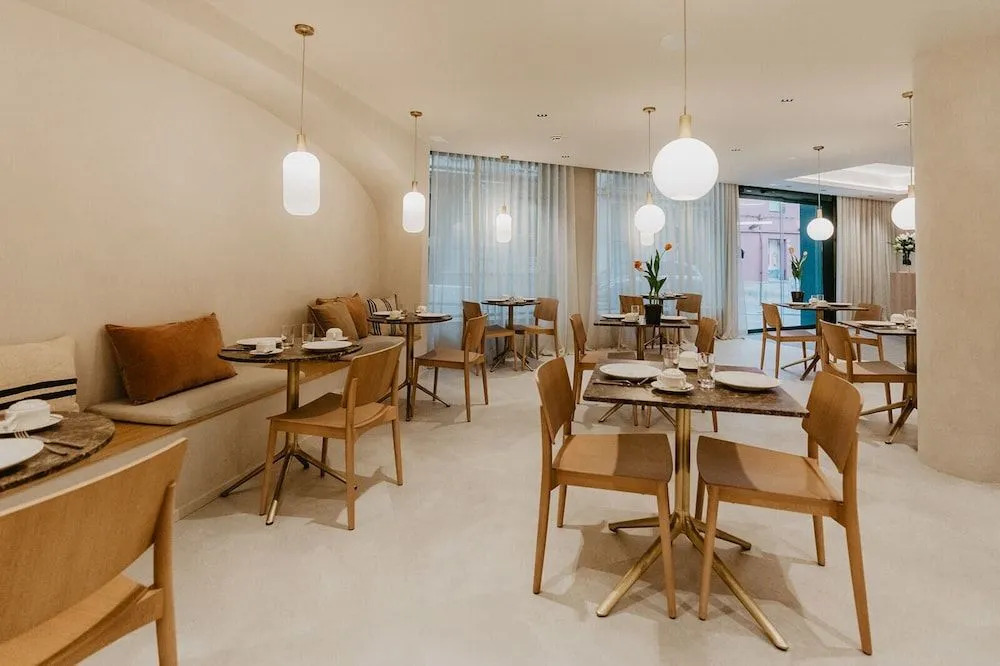 Hotel Petit Luxe
