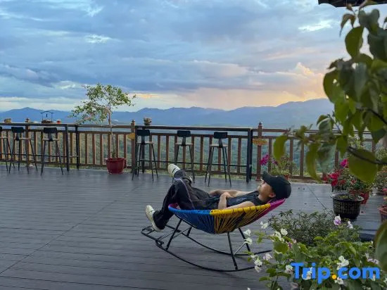 Yunhai Panoramic Terrace|World Heritage · Fire Pond Roasted Tea|Hengyunju