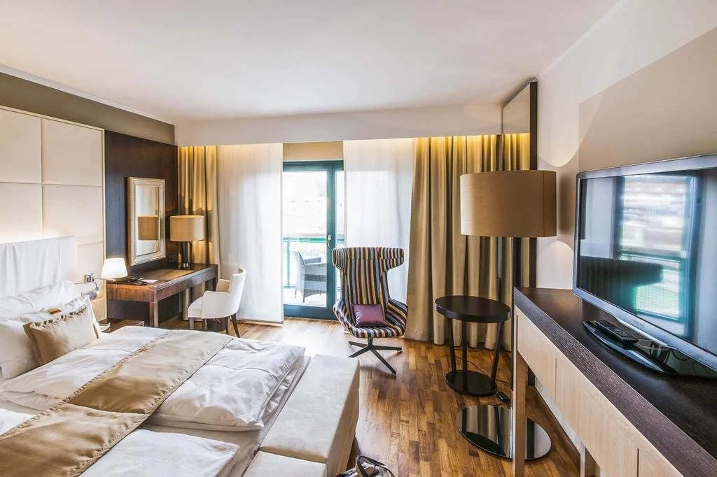 Reiters Supreme Hotel