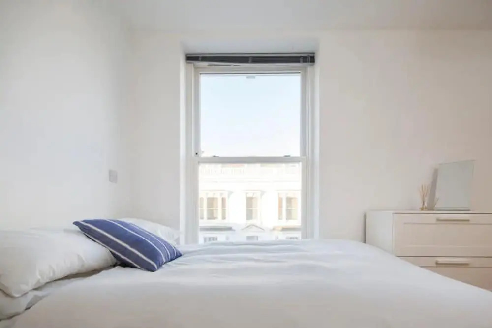 Bright Ensuite Studio Apartment in West Kensington