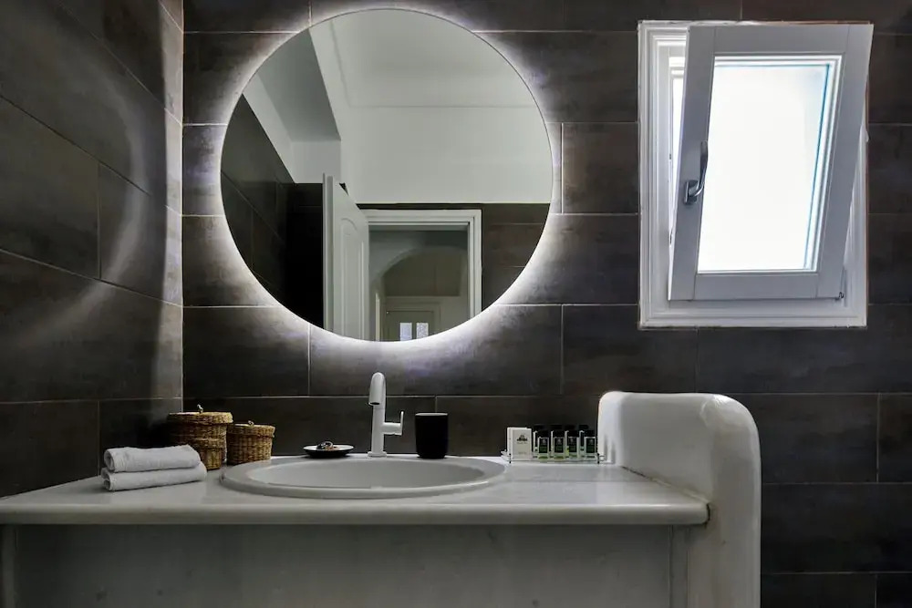 Bluewhite Suites & Villa Santorini