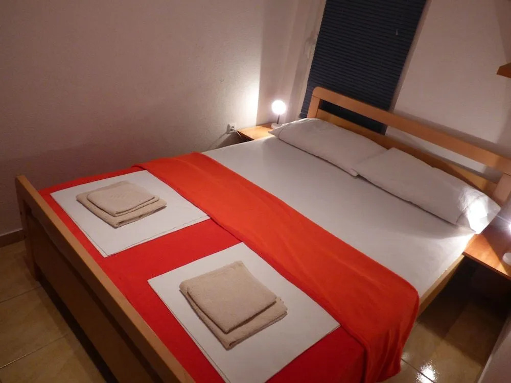 Apartments by the sea Baska Voda, Makarska - 21774