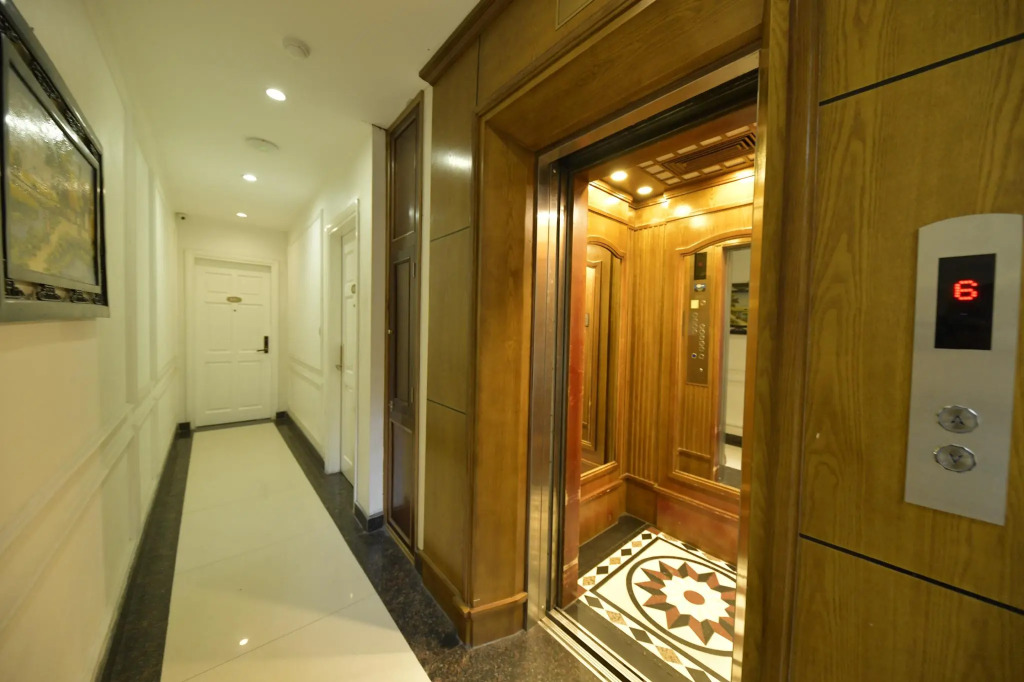 Ja Cosmo Premier Hotel