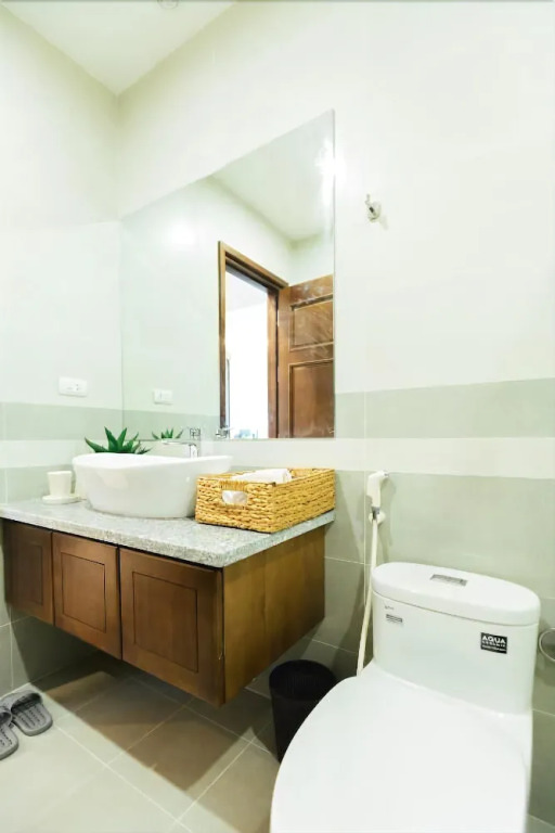 My Serenity Service Apartment - West Lake