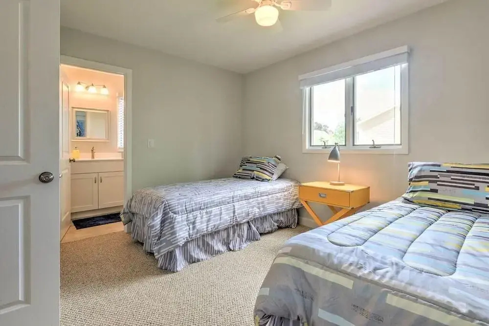Bayard Avenue 2202a