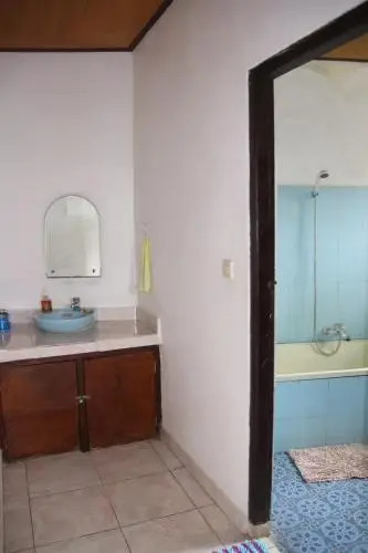 Blue Star Bungalows & Cafe