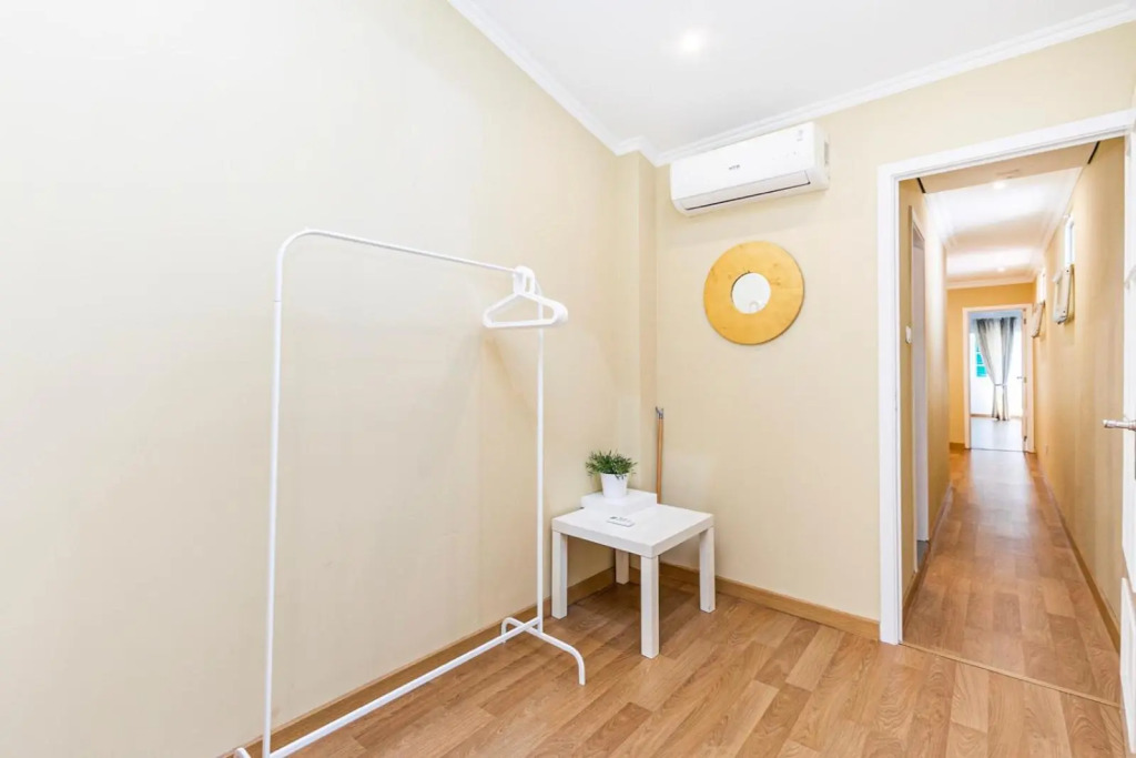 Belem Skinny House