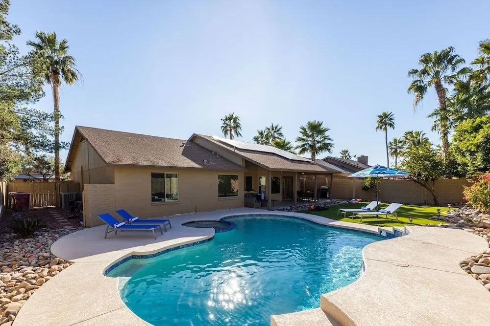 Scottsdale Friess 4 Bedroom Home by RedAwning