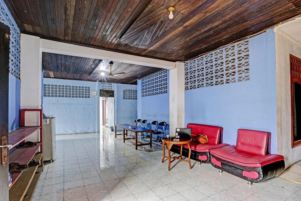 SPOT ON 92208 Hotel Andira Syariah
