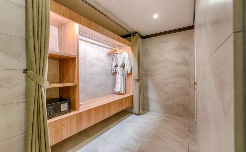 Lot 33 Boutique Hotel