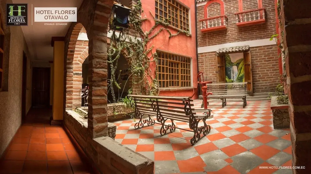 Hotel Flores