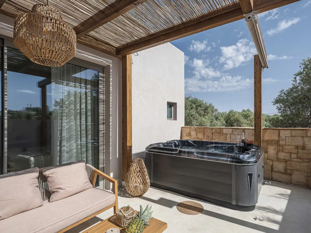 Vanilla Suites with Hot Tub