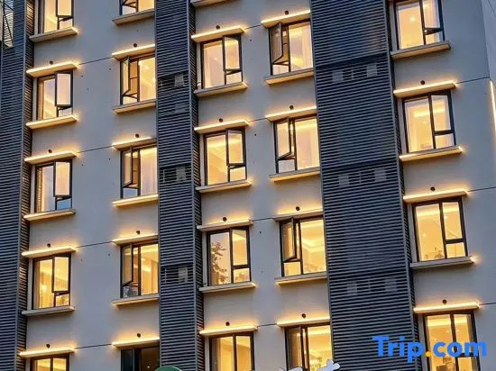 Muzi Hotel