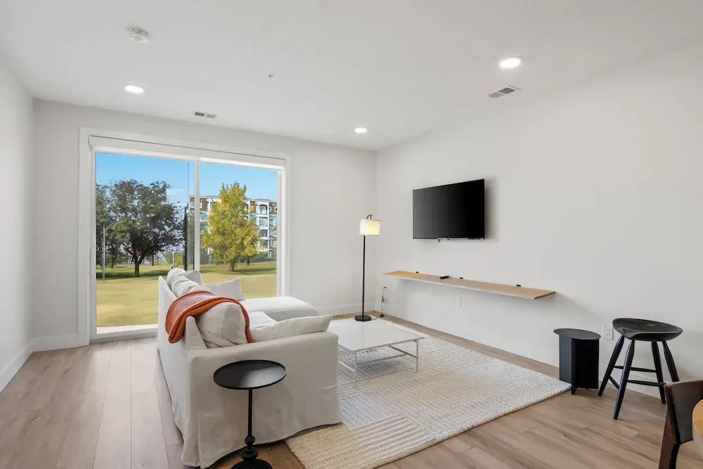 The Loop Downtown By Kasa