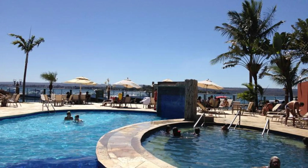 Lake Side Apart Hotel