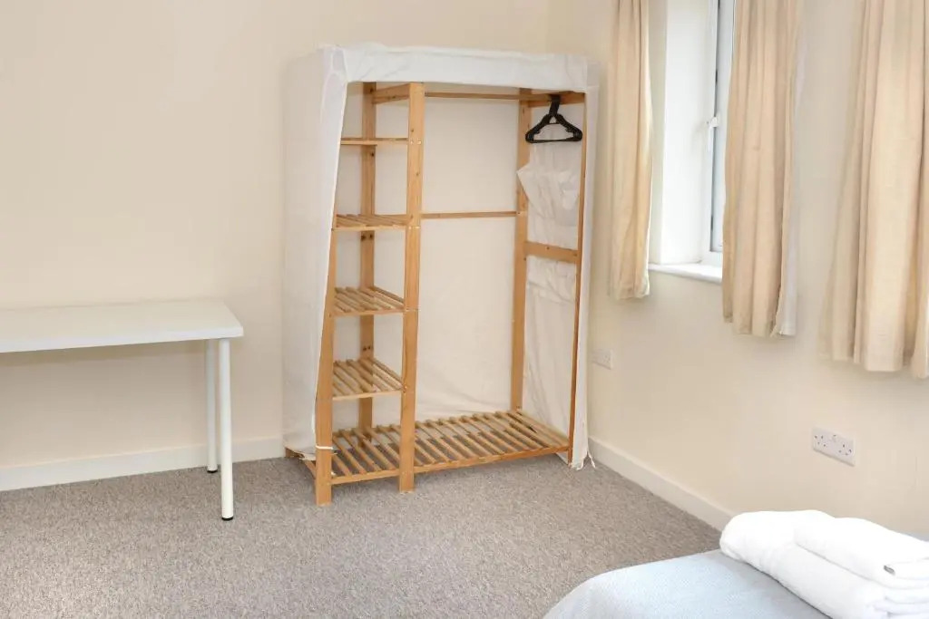 City centre 4 bedroom town house with parking