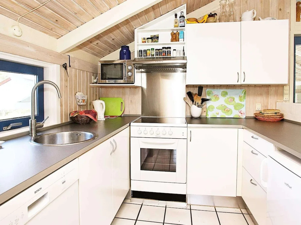 8 person holiday home in Læsø