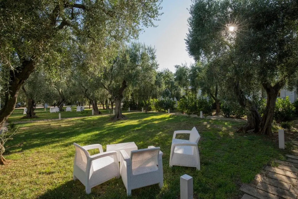 melograno Holiday Home with Swimming Pool and Private Beach