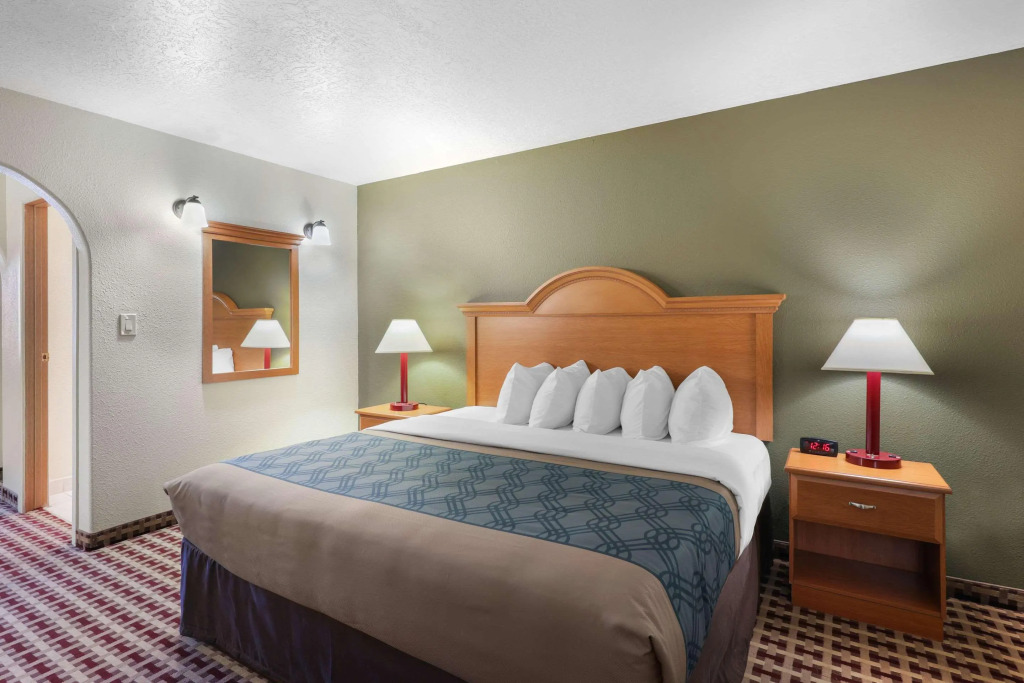 Econo Lodge Inn & Suites Socorro